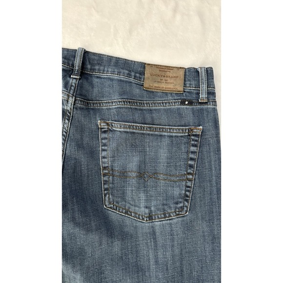 Lucky Brand 221 Straight Jeans Men's 36x30 (36x29) Medium Wash - Picture 7 of 9